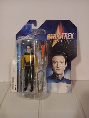 Star Trek Universe Lieutenant Commander Data Action Figure - Yellow & Black
